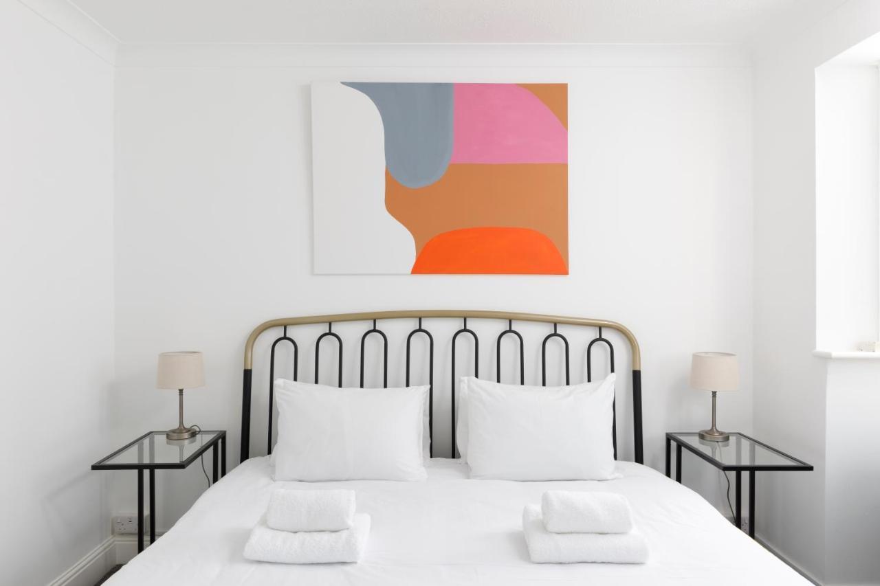 Beachside Retreat 2-Bedroom Gem With Free Private Parking & Outdoor Space Hove Exterior foto