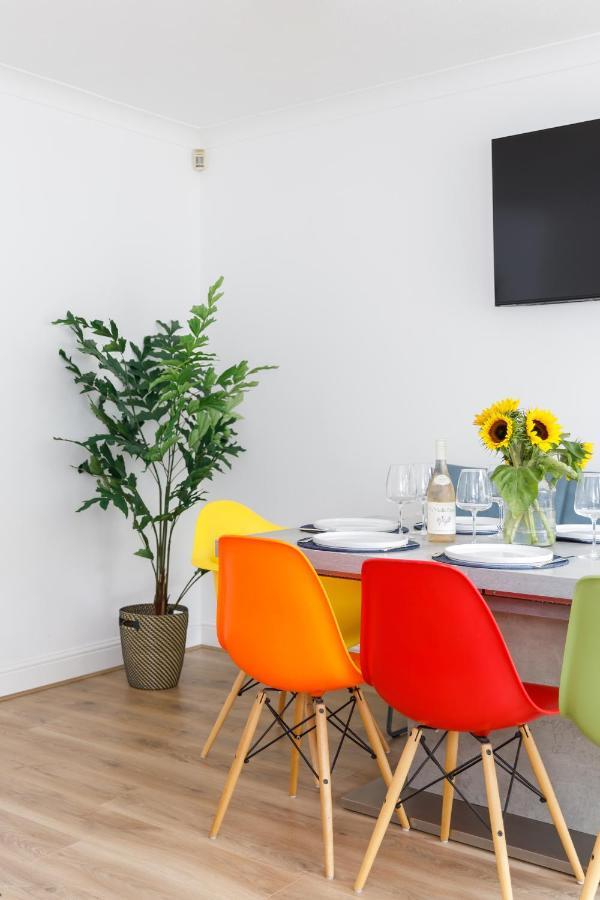 Beachside Retreat 2-Bedroom Gem With Free Private Parking & Outdoor Space Hove Exterior foto