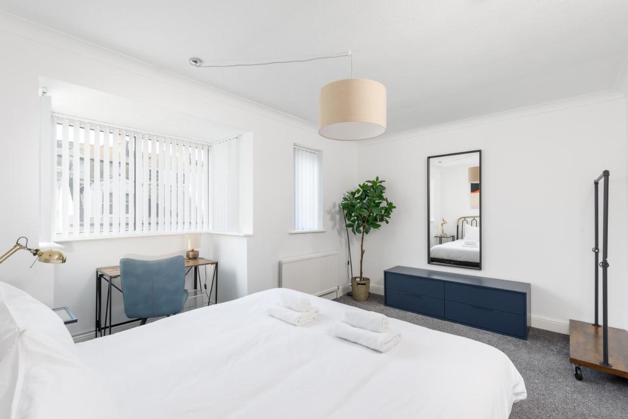 Beachside Retreat 2-Bedroom Gem With Free Private Parking & Outdoor Space Hove Exterior foto