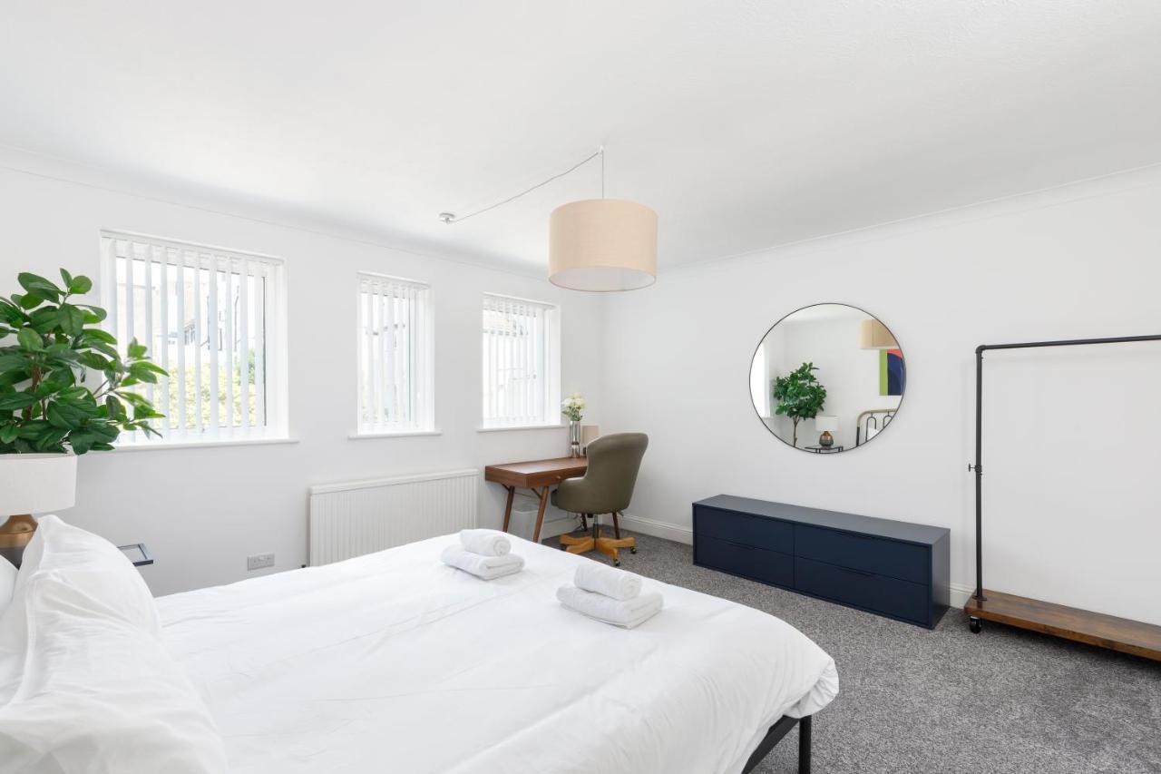Beachside Retreat 2-Bedroom Gem With Free Private Parking & Outdoor Space Hove Exterior foto