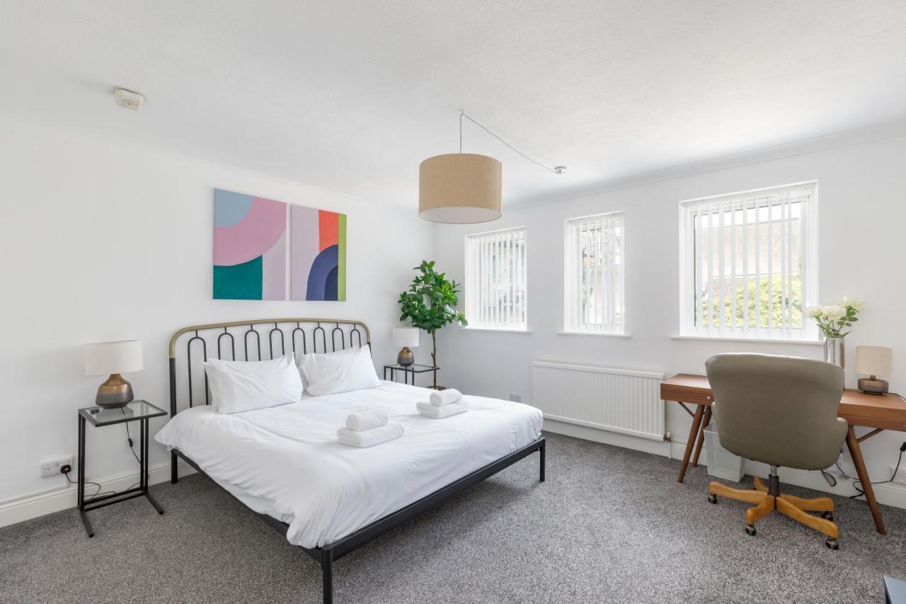 Beachside Retreat 2-Bedroom Gem With Free Private Parking & Outdoor Space Hove Exterior foto
