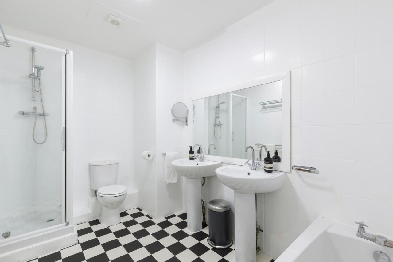 Beachside Retreat 2-Bedroom Gem With Free Private Parking & Outdoor Space Hove Exterior foto